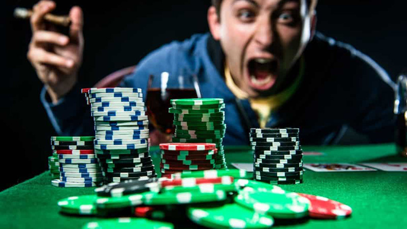 cách kiểm soát và ngăn chặn tilt khi chơi poker